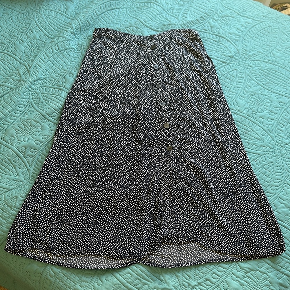 POLKA DOT BUTTON FRONT MIDI SKIRT